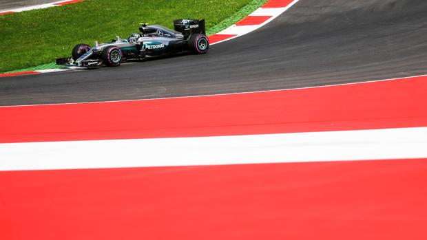 Rosberg bate récords en Austria