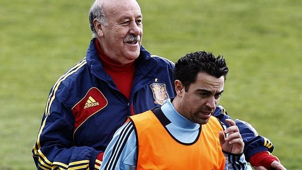 Del Bosque y Xavi Hernández