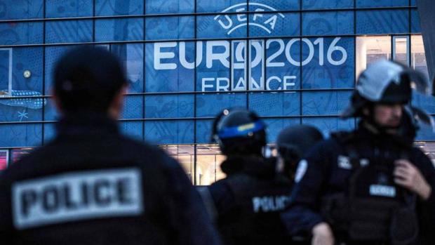 Explosión controlada de un vehículo en las inmediaciones de Saint-Denis