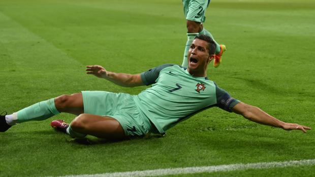 Cristiano celebra su pase a la final de la Eurocopa