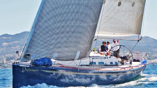 El &quot;Saint Maxime&quot;, de Miguel Lago, primero en Angra