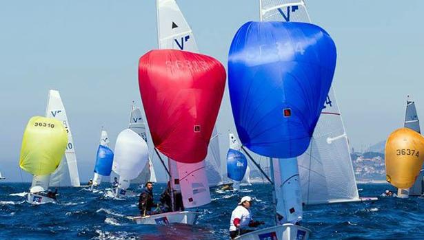 Los holandeses Kuipers lideran el mundial de Vaurien en Viana do Castelo