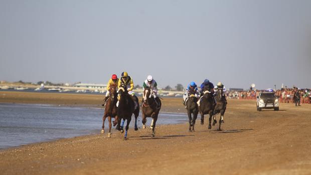 De Julián, Sarabia y Sousa empiezan con fuerza en las Carreras de Caballos de Sanlúcar