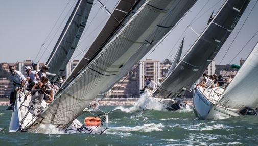 El &quot;Inútil&quot;, vencedor de la Regata Juan de La Cosa