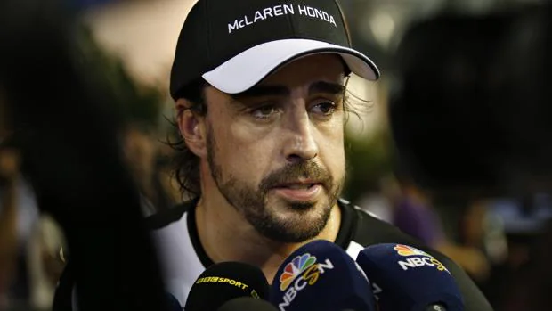 Fernando Alonso responde a los medios de comunicación