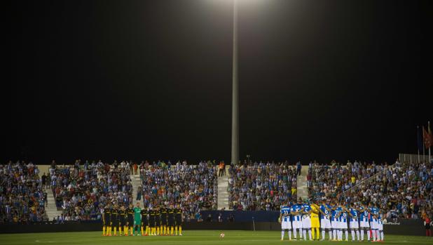 Los aficionados cubrieron las gradas de Butarque en el Leganés-Atlético