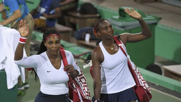 Las hermanas Serena y Venus Williams fueron señaladas por el grupo de «hackers» el pasado martes