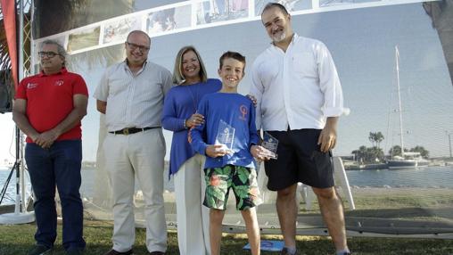 Luis Simó en Optimist A y Simón Codoñer en Optimist B, vencedores del Trofeo Valenciavela Infantil