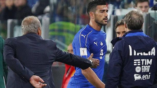 Pellè, expulsado de la selección italiana por llamar «trozo de mierda» a Ventura