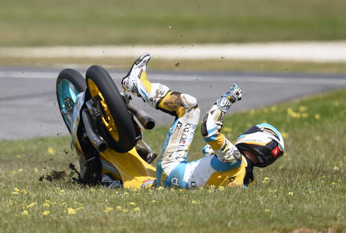 Brad Binder gana en Phillip Island, en la carrera más accidentada de la temporada