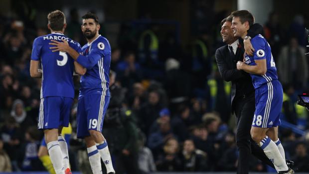 El Chelsea se pone líder de mano de Hazard