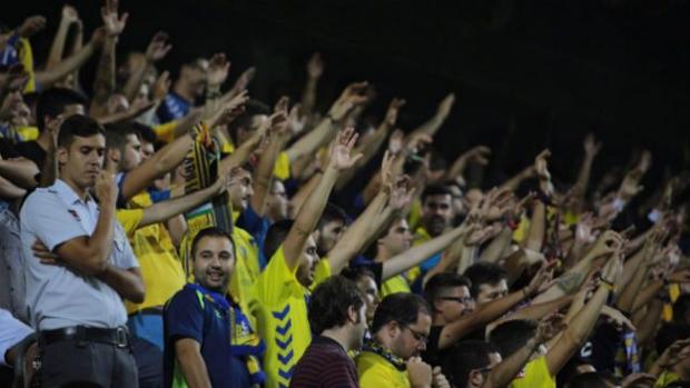 El Cádiz CF – Alcorcón, a un euro para las mujeres