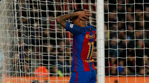 La Fiscalía pide dos años de cárcel para Neymar por corrupción en su fichaje por el Barcelona