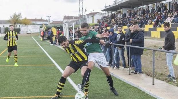 Partido entre el Amanacer cacereño y el Badajoz