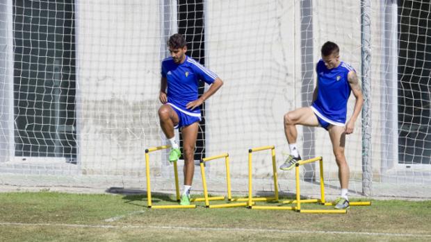 Dos bajas y algunas dudas en el Cádiz CF para el último envite del año