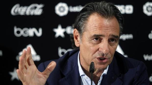 Cesare Prandelli, en rueda de prensa