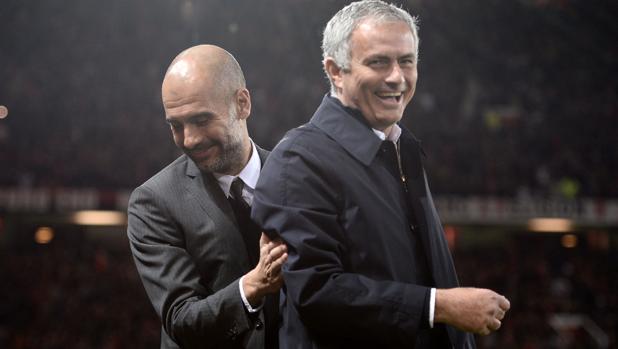 Guardiola y Mourinho, en un partido de esta temporada