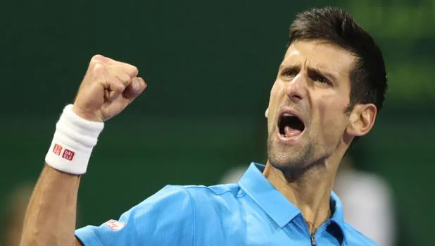Djokovic celebra un punto en la final de Doha ante Murray