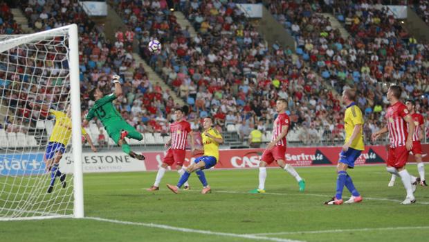 El Cádiz CF vuelve este domingo a la guerra de trincheras