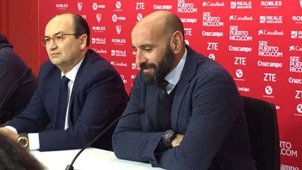 Monchi: «Hay poquísimas posibilidades de que Aleix Vidal vuelva al Sevilla»