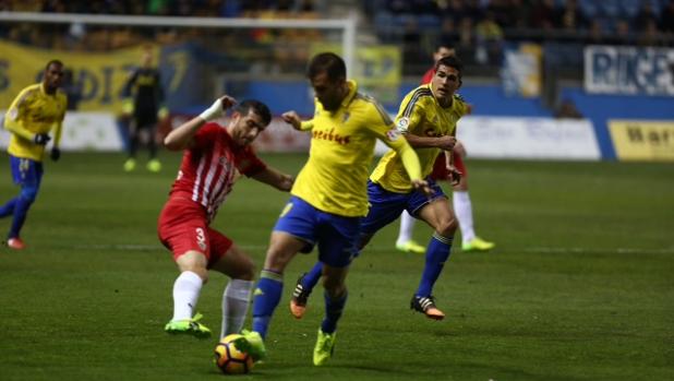 Sigue el partido Cádiz-Almería