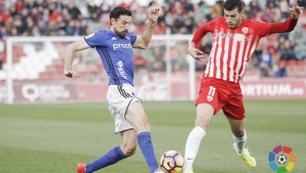 Recital del Almería que aleja al Oviedo del ascenso