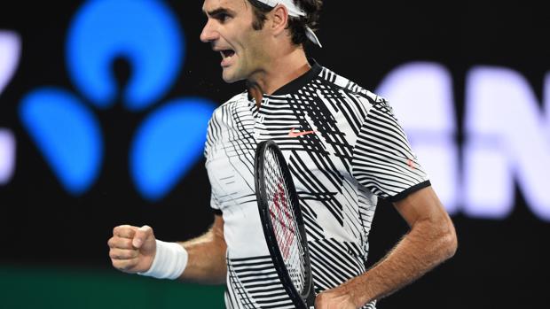 Federer le roba la gloria a Nadal