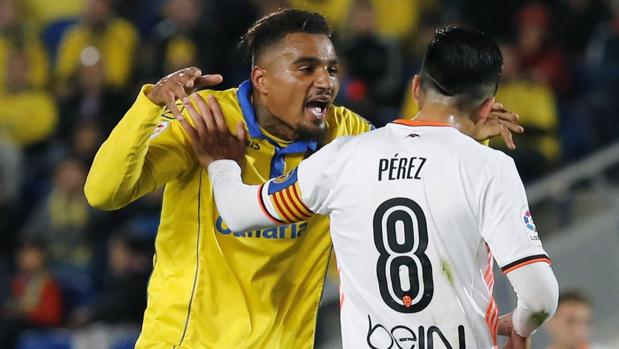 Las Palmas frena al Valencia