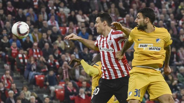 El Athletic no remata al Apoel