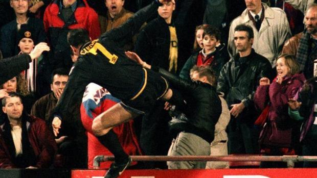 Eric Cantona: «Debí pegarle más fuerte»