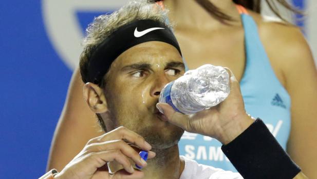 Nadal medita no jugar la Davis contra Serbia