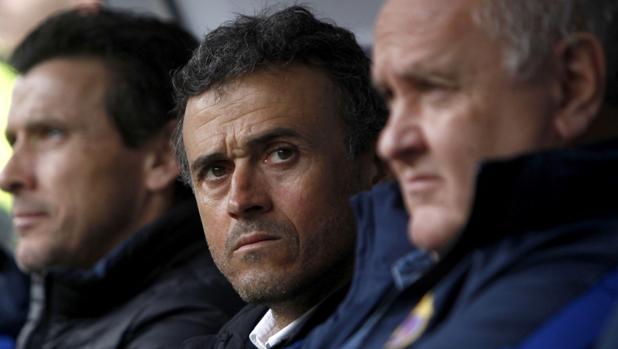 Luis Enrique en el banquillo del Barcelona durante un partido del equipo azulgrana