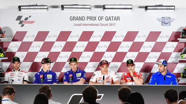 Los pilotos en la rueda de prensa del Gran Premio de Qatar