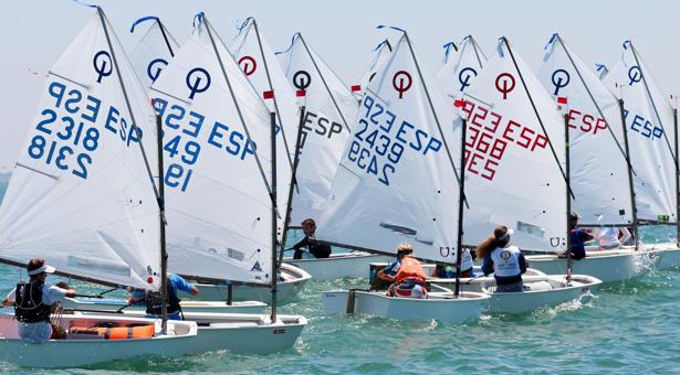 Villalón, Serra, Marta y Juan Fernández, campeones de la Copa de Andalucía de Optimist