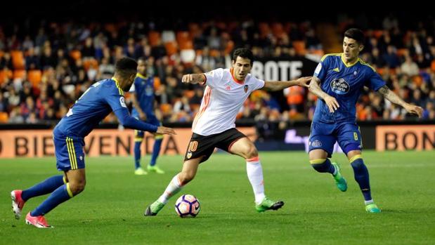 El Valencia remonta ante el Celta