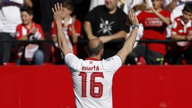 Homenaje a Monchi: sentido adiós al sevillismo y precioso recuerdo a Antonio Puerta