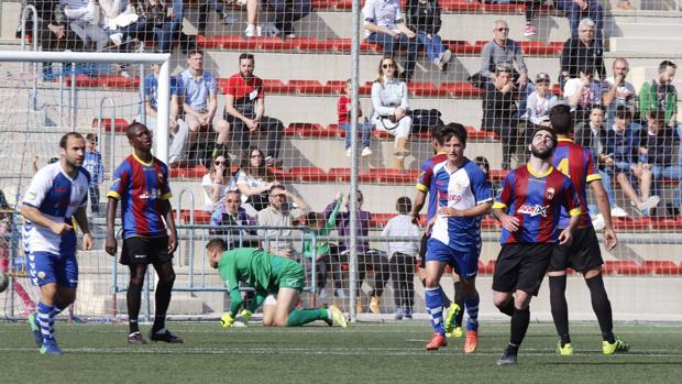 El Eldense cae goleado en su primer partido tras el escándalo