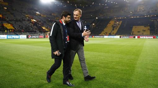 Hans-Joachim Watzke, director general del Dortmund, tras la suspensión