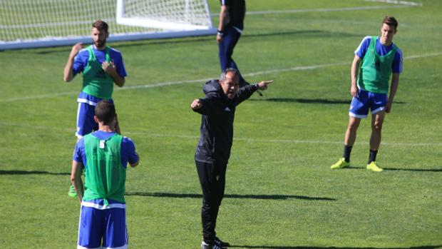 Cervera: «Si ganamos en Huesca disipamos las dudas»