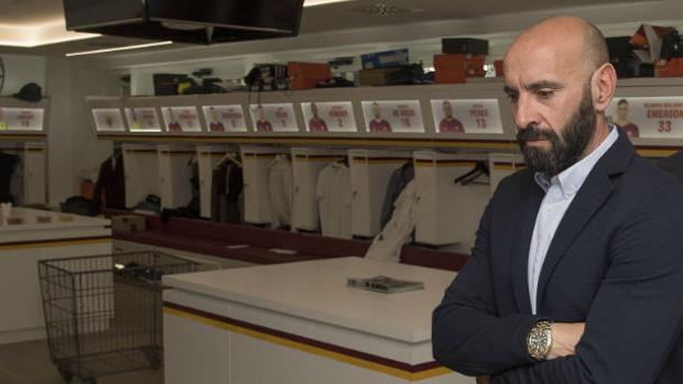 Monchi ya está en Roma