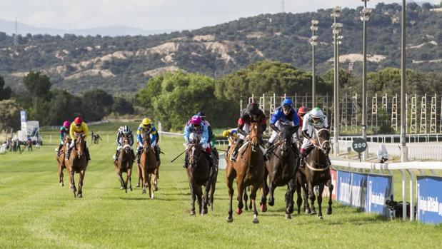 Carreras de caballos en el Hipódromo de La Zarzuela