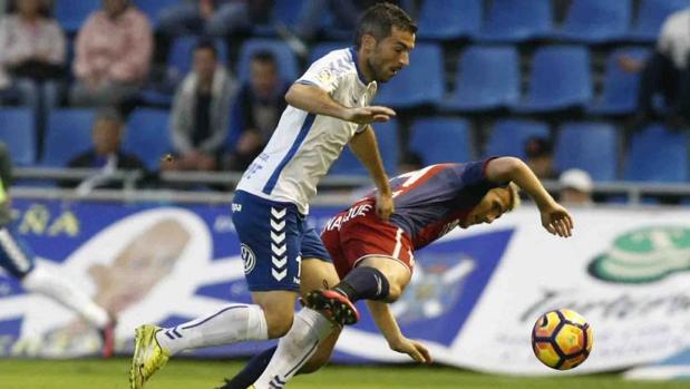 Más emoción que fútbol entre el Huesca y el Tenerife