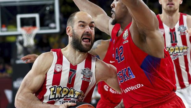 La fe del Olympiacos sepulta al CSKA