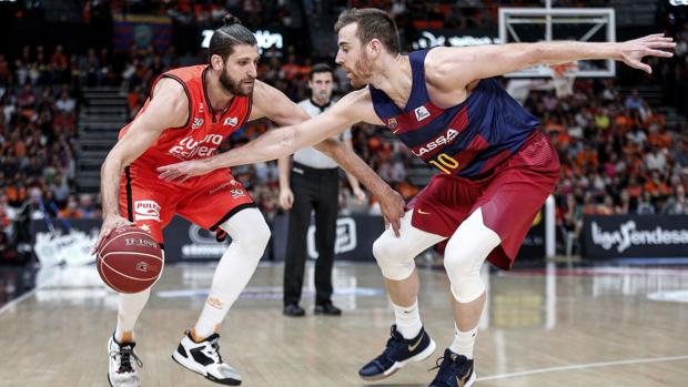 Paliza del Valencia al Barcelona