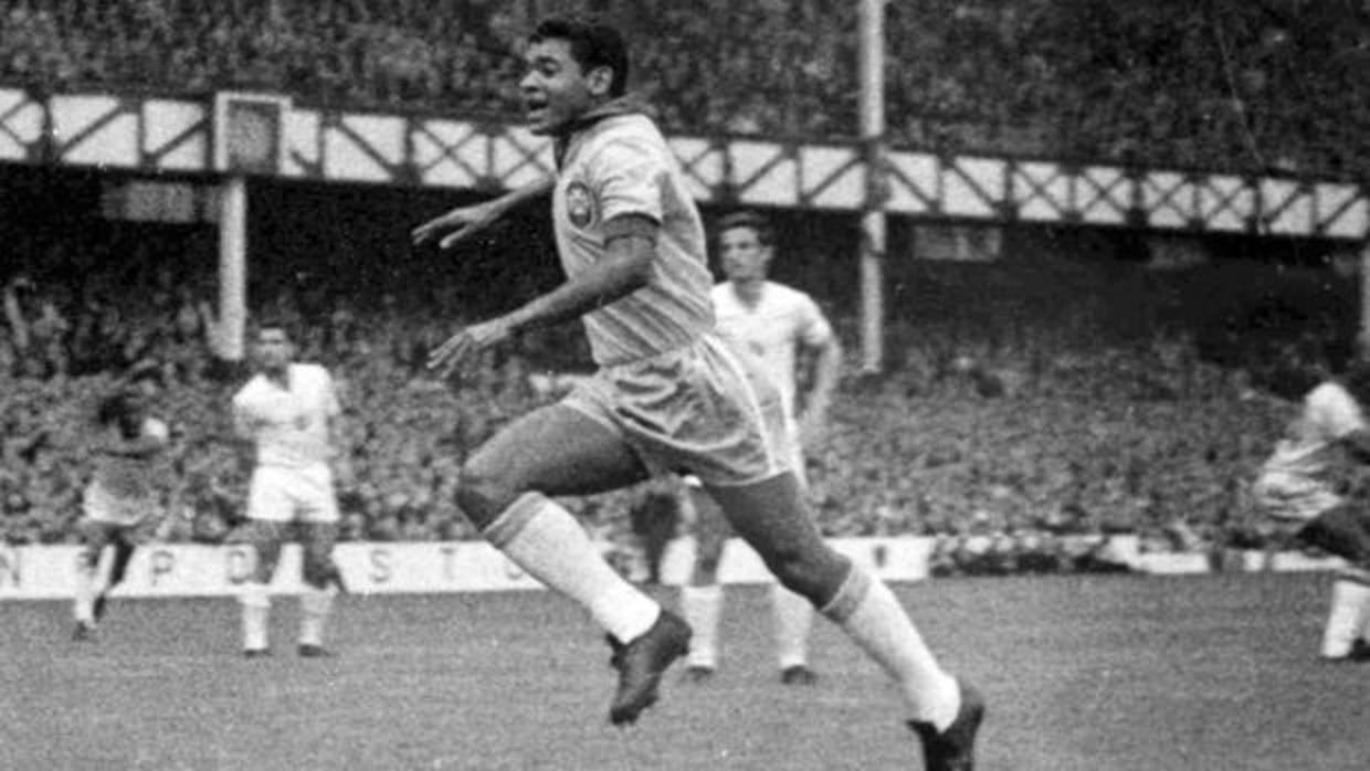 Garrincha, en el estadio Goodison Park de Liverpool durante el Mundial 66