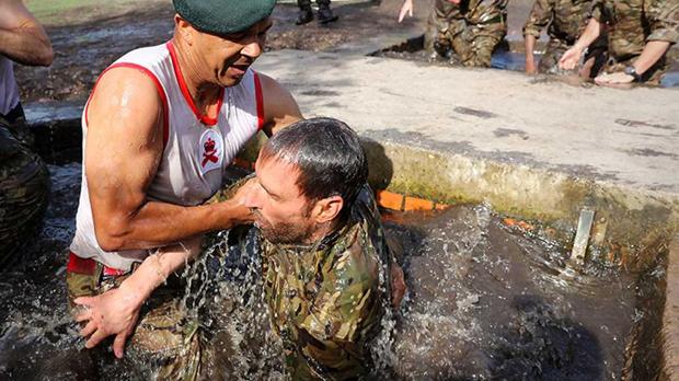 Entrenamiento de «Marines» para la selección de Inglaterra