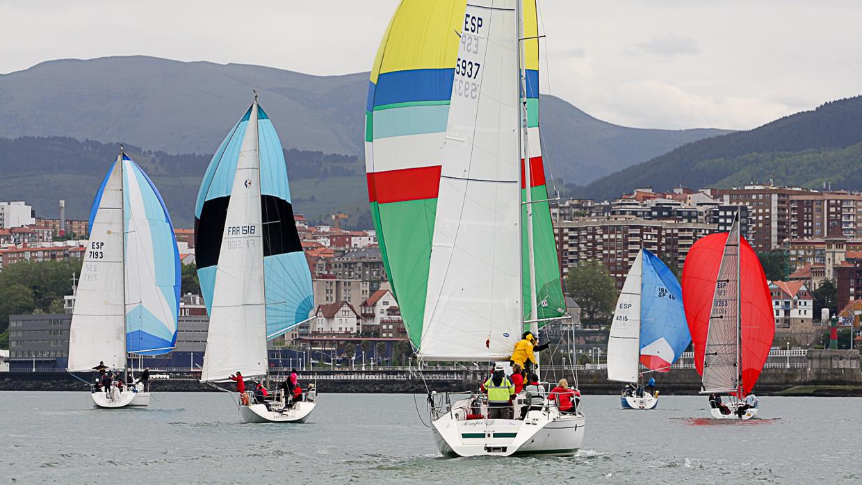 El Trofeo Eskarra marca el comienzo de las citas en el Cantábrico