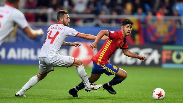 Marco Asensio durante el partido de España contra Macedonia.
