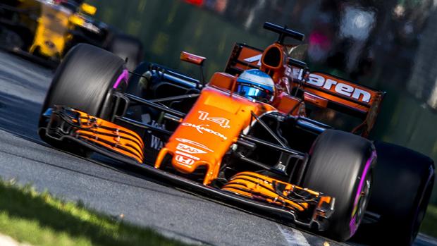 Alonso, al volante de su McLaren