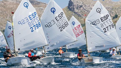 Jordi Lladó se coloca líder del Campeonato de España de Optimist